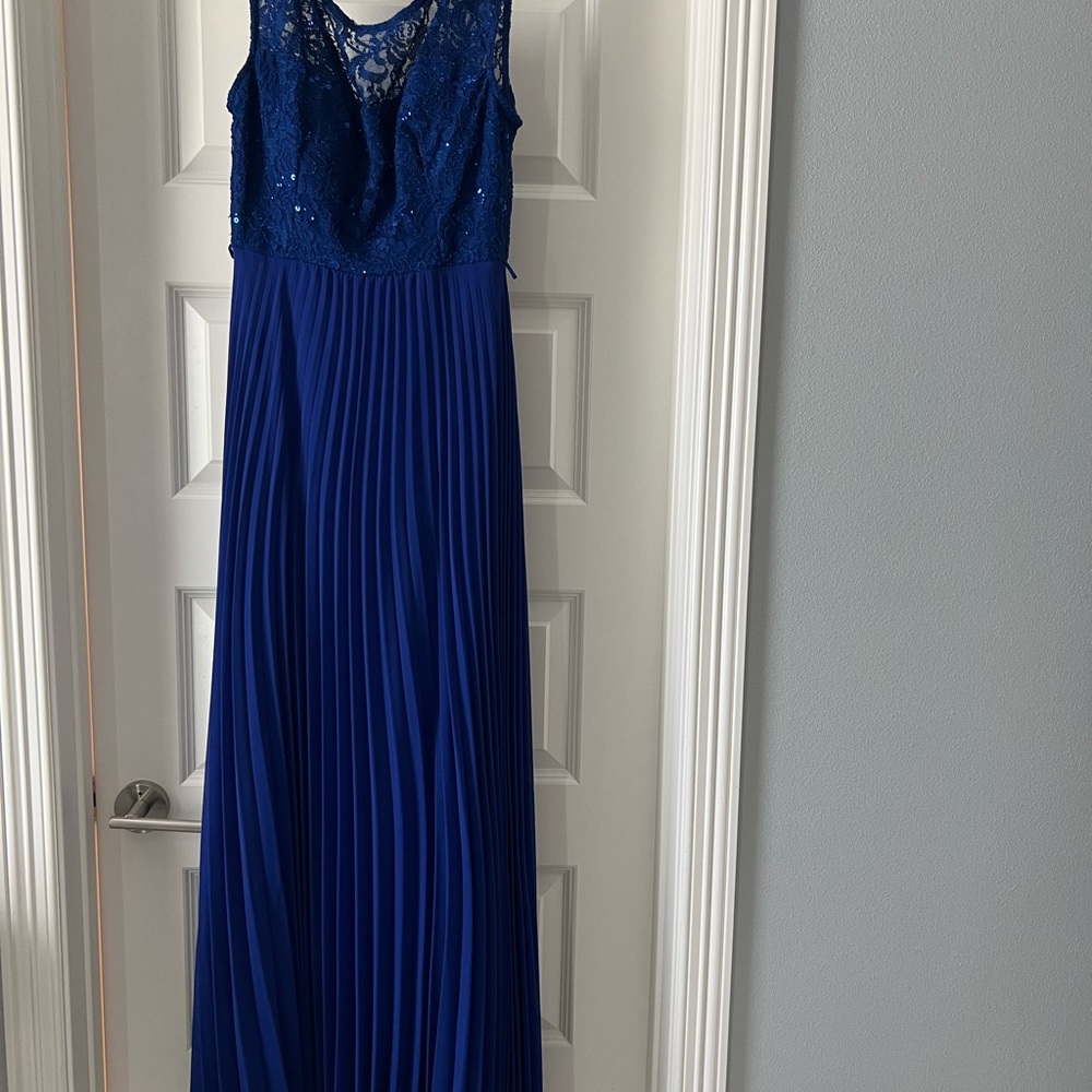 Blue dress - Picture 2 of 5